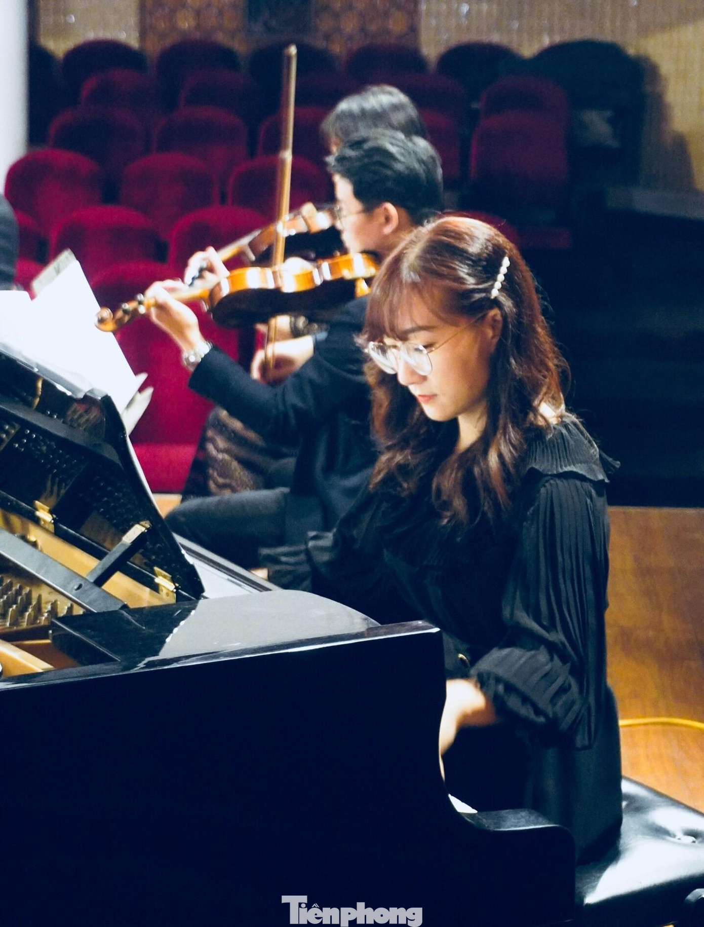 Đại úy Thu Hằng là một giảng viên trẻ luôn tận tâm với công việc và là một cán bộ Đoàn nhiệt huyết