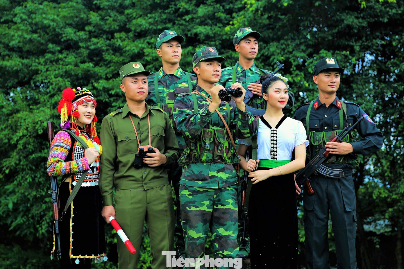 Cùng với đó, công tác phối hợp với các tổ chức Đoàn kết nghĩa, tổ chức Đoàn đứng chân trên địa bàn được đẩy mạnh, các hoạt động hướng về biên giới, hải đảo được tiến hành thường xuyên, góp phần xây dựng nền Biên phòng toàn dân vững mạnh, thực hiện thắng lợi nhiệm vụ bảo vệ chủ quyền lãnh thổ, an ninh biên giới quốc gia.