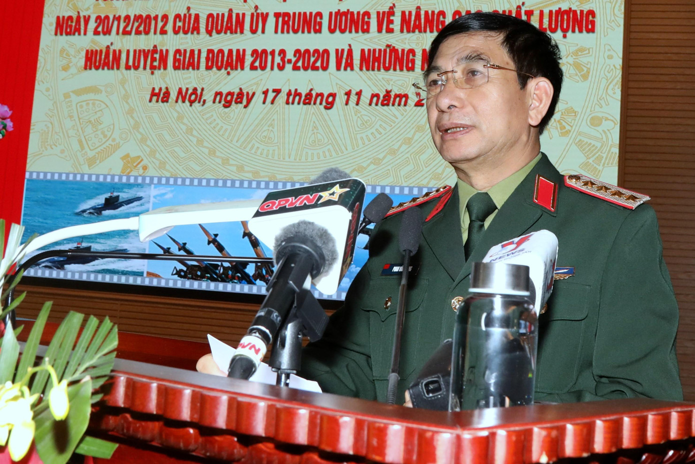 Đại tướng Phan Văn Giang phát biểu tại hội nghị Đại tướng Phan Văn Giang phát biểu tại hội nghị