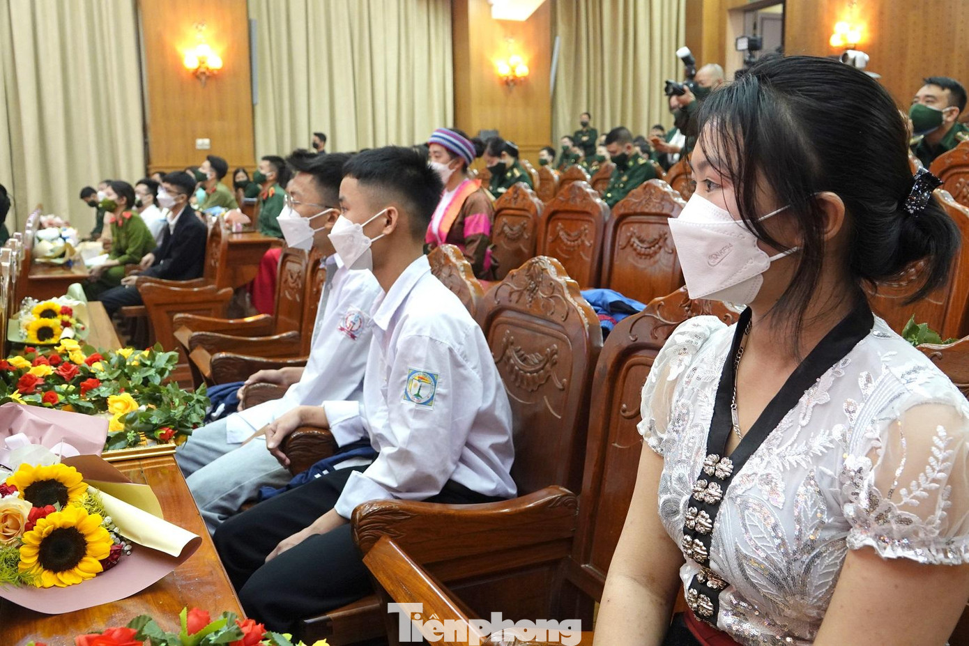 Chương trình được tổ chức tại điểm cầu Bộ tư lệnh BĐBP và nhiều điểm cầu trong lực lượng. Tham dự có lãnh đạo, đại biểu các ban, bộ, ngành Trung ương và địa phương cùng các em học sinh, sinh viên tiêu biểu.