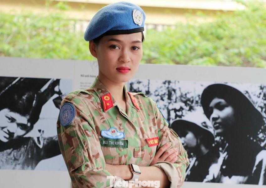 Thiếu úy quân nhân chuyên nghiệp Bùi Thị Khiêm Thiếu úy quân nhân chuyên nghiệp Bùi Thị Khiêm