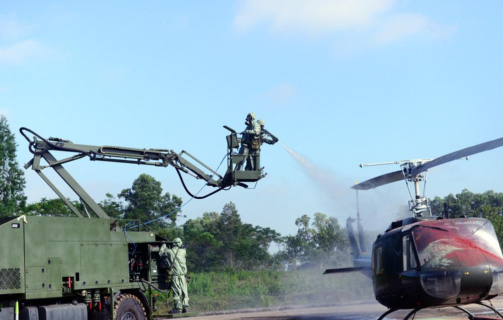 Binh chủng Hóa học diễn tập ứng phó vũ khí hạt nhân, tháng 11/2021 Binh chủng Hóa học diễn tập ứng phó vũ khí hạt nhân, tháng 11/2021