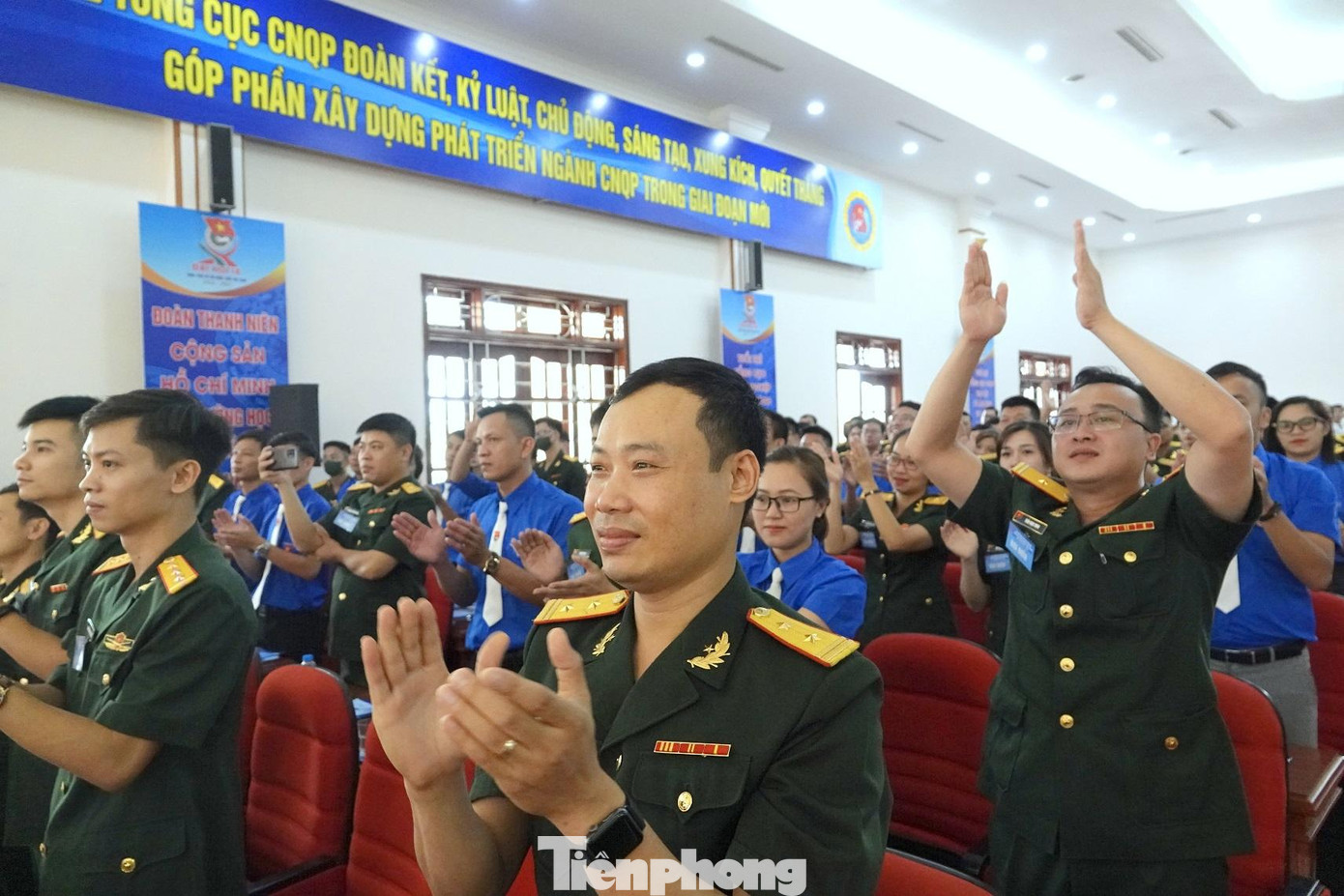 Trong số 199 đại biểu tham gia ĐH, có 43 đại biểu nữ; tuổi bình quân của đại biểu là 32 tuổi; đại biểu trẻ tuổi nhất là 23 tuổi