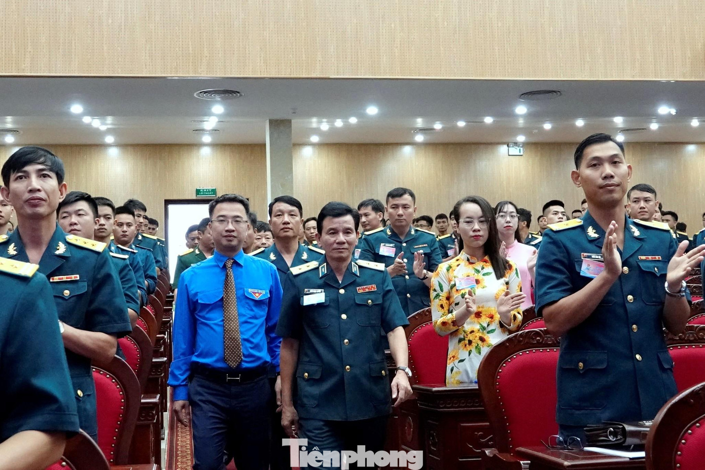 Lãnh đạo, chỉ huy Quân chủng PK-KQ và Trung ương Đoàn tới dự và chỉ đạo ĐH, sáng 11/8. Ảnh: Nguyễn Minh Lãnh đạo, chỉ huy Quân chủng PK-KQ và Trung ương Đoàn tới dự và chỉ đạo ĐH, sáng 11/8. Ảnh: Nguyễn Minh