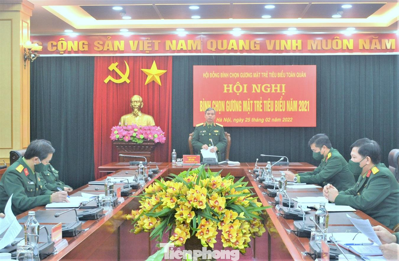 Hội nghị diễn ra dưới sự điều hành, chủ trì của Thượng tướng Đỗ Căn Hội nghị diễn ra dưới sự điều hành, chủ trì của Thượng tướng Đỗ Căn