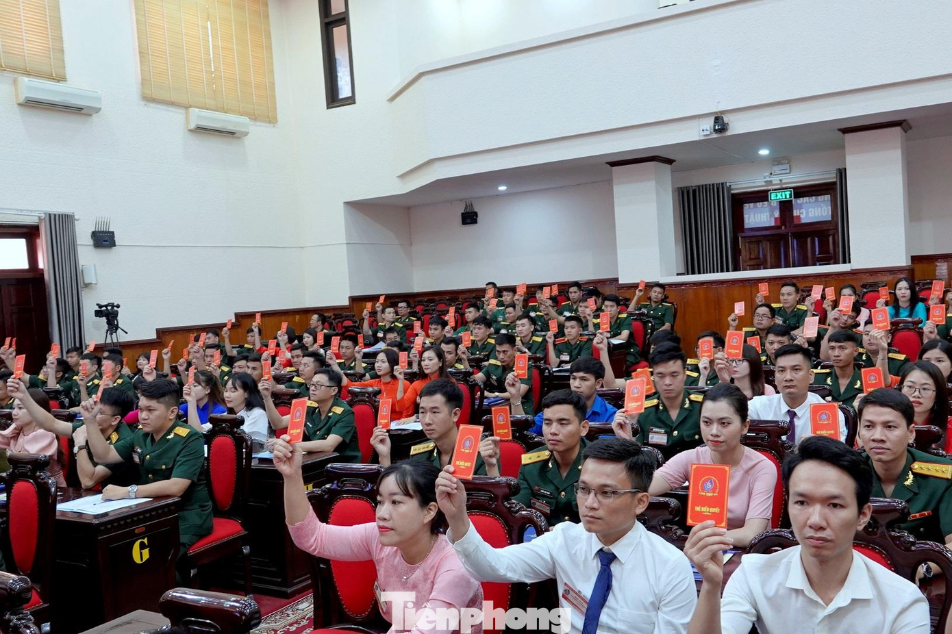 Trong số 169 đại biểu tham gia ĐH, có 32 đại biểu nữ; 26 đại biểu là người dân tộc thiểu số; độ tuổi trung bình của đại biểu là 30, đại biểu trẻ nhất 20 tuổi. Ảnh: Nguyễn Minh