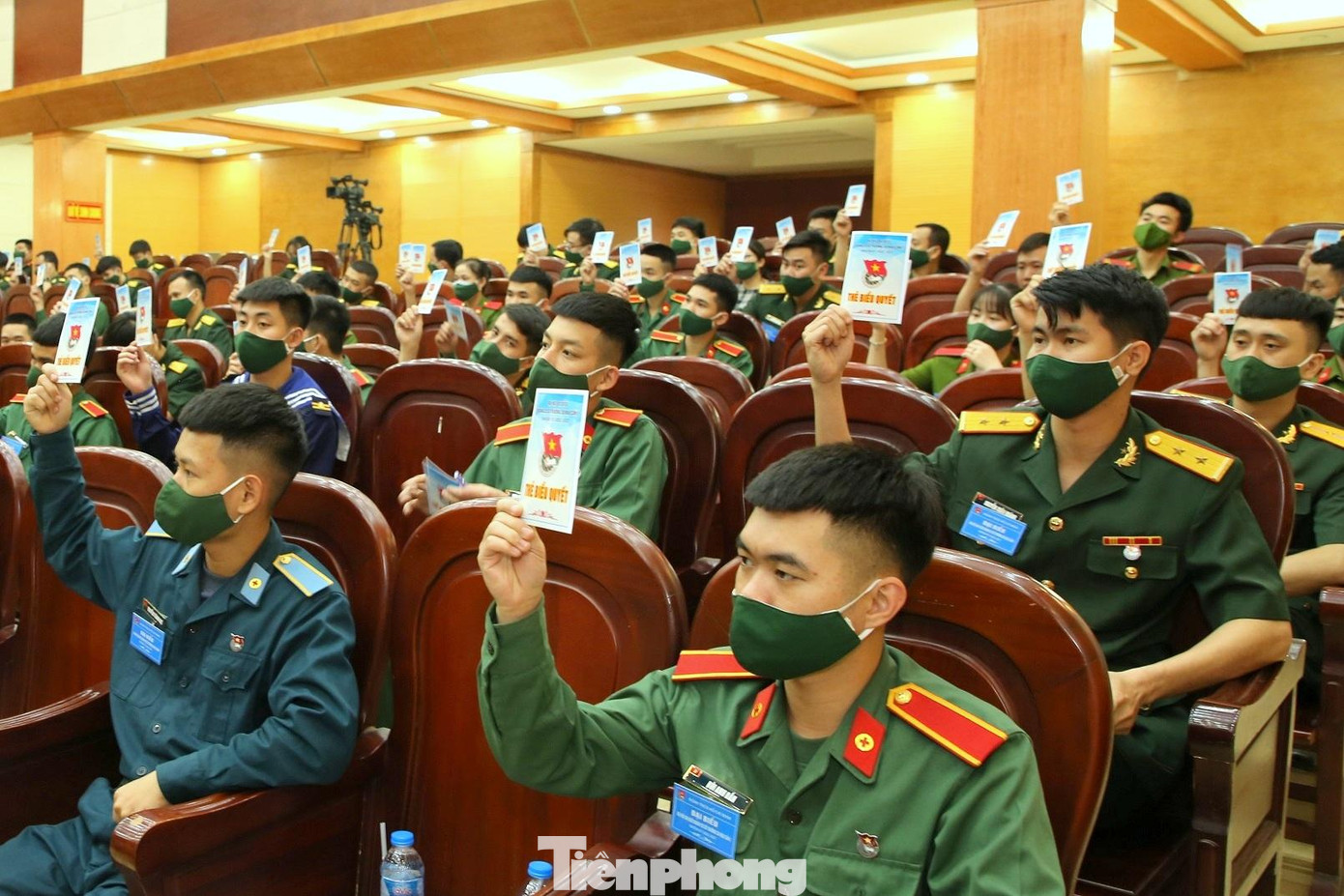 Biểu quyết bầu Đoàn Chủ tịch đại hội Biểu quyết bầu Đoàn Chủ tịch đại hội