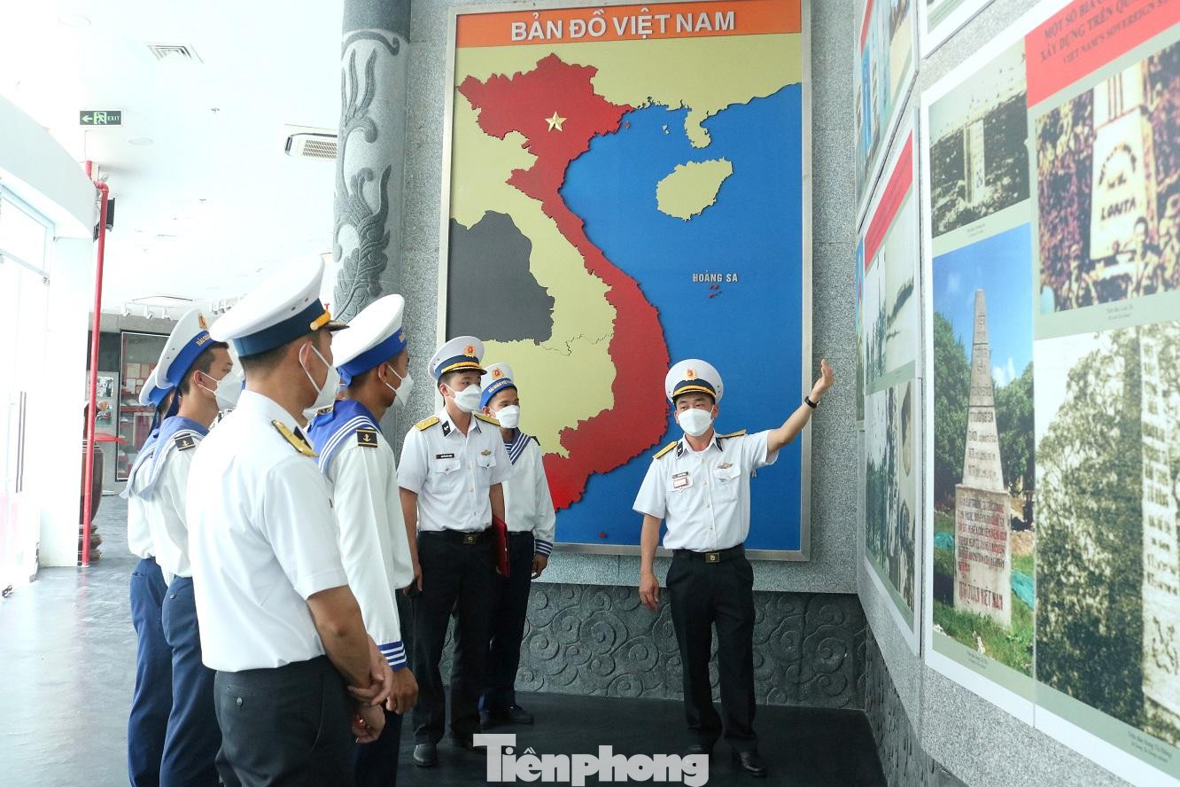 Giáo dục truyền thống cho ĐVTN tại địa chỉ đỏ Giáo dục truyền thống cho ĐVTN tại địa chỉ đỏ