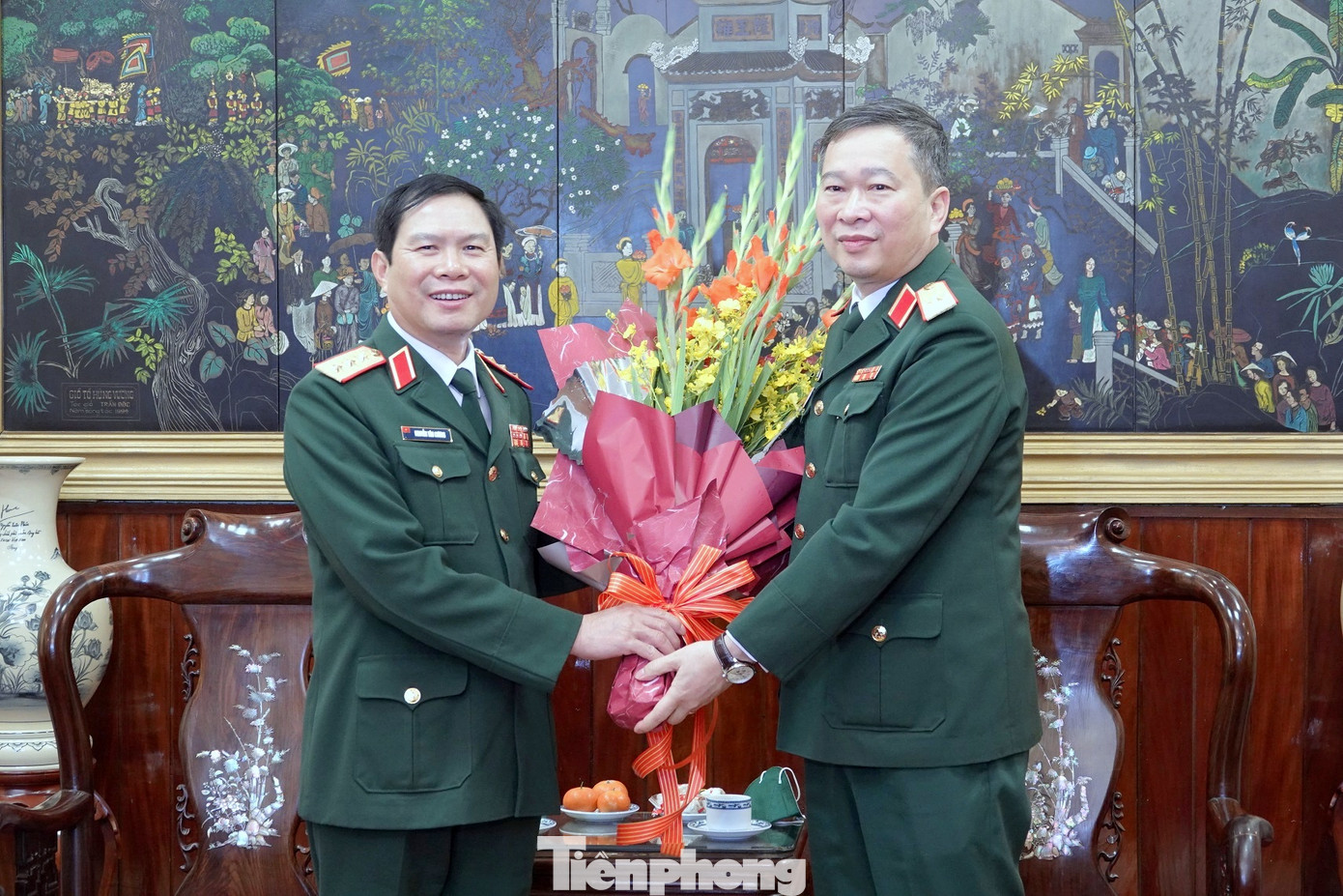 Thượng tướng Nguyễn Tân Cương - Tổng Tham mưu trưởng Quân đội nhân dân Việt Nam thăm, chúc Tết và giao nhiệm vụ cho cán bộ, chiến sĩ Bộ Tư lệnh Bảo vệ Lăng, tháng 2/2022 Thượng tướng Nguyễn Tân Cương - Tổng Tham mưu trưởng Quân đội nhân dân Việt Nam thăm, chúc Tết và giao nhiệm vụ cho cán bộ, chiến sĩ Bộ Tư lệnh Bảo vệ Lăng, tháng 2/2022