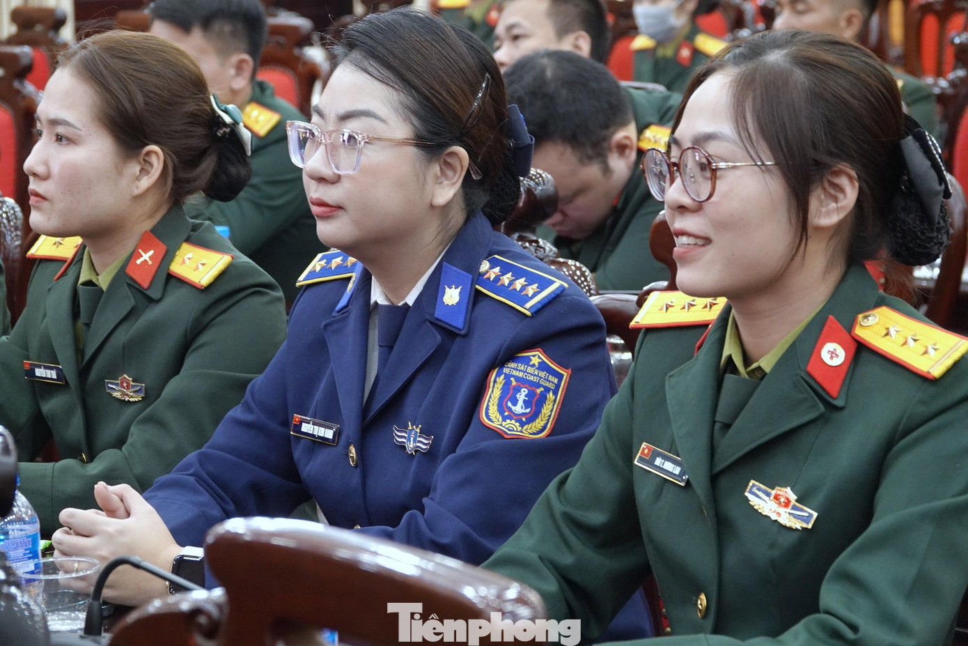 Các đại biểu Quân đội về dự ĐH toàn quốc lần thứ XII tại cuộc gặp mặt Các đại biểu Quân đội về dự ĐH toàn quốc lần thứ XII tại cuộc gặp mặt