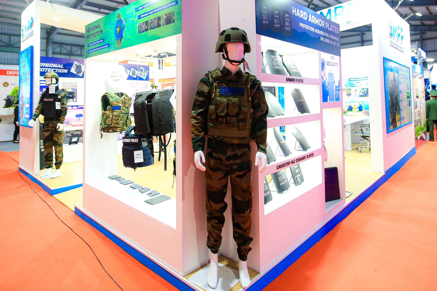 Khu vực triển lãm có tổng diện tích hơn 50.000 m2, trong đó diện tích trưng bày trong nhà và ngoài trời hơn 20.000 m2.