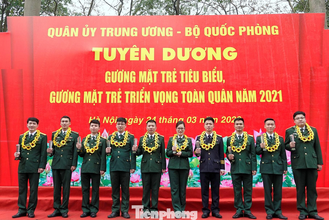 10 Gương mặt trẻ tiêu biểu toàn quân năm 2021. Ảnh: Nguyễn Minh