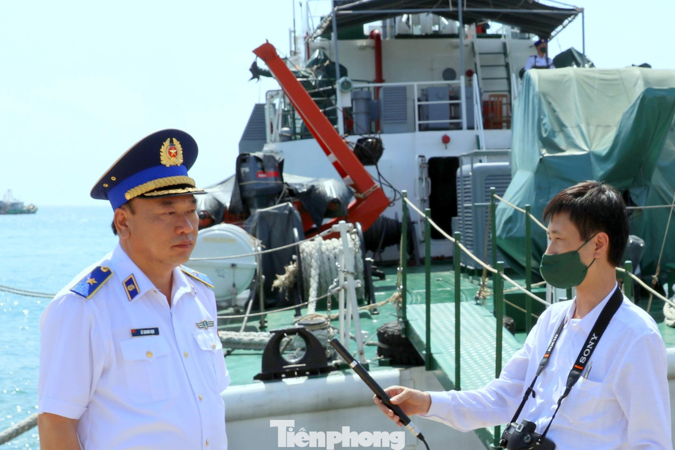 Thiếu tướng Lê Quang Đạo trả lời phỏng vấn của phóng viên Tiền Phong, tại Vùng Cảnh sát biển 4. Ảnh: Liên Nhâm Thiếu tướng Lê Quang Đạo trả lời phỏng vấn của phóng viên Tiền Phong, tại Vùng Cảnh sát biển 4. Ảnh: Liên Nhâm