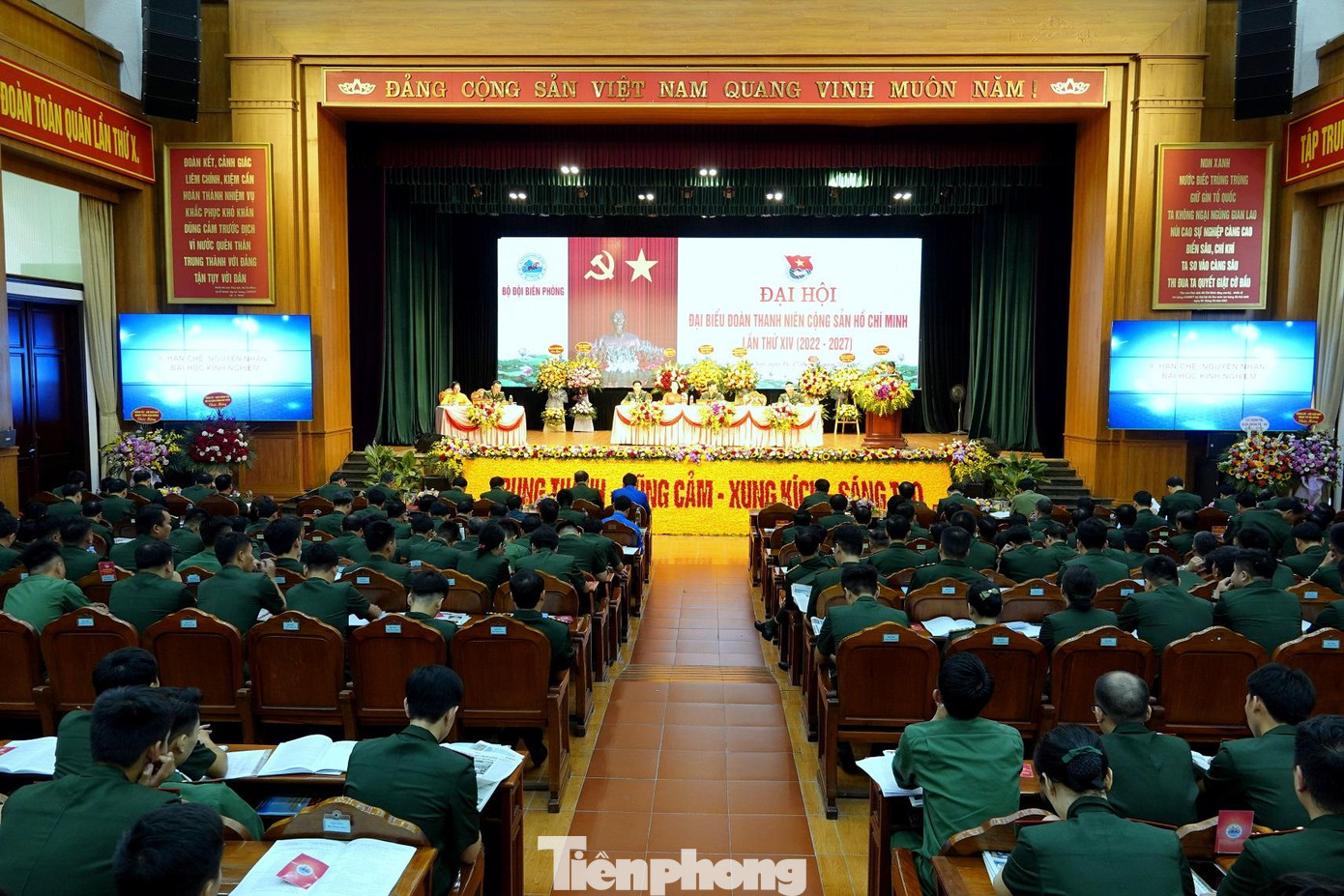 Ngoài 3 đại biểu đương nhiên và chỉ định, ĐH bầu 12 đại biểu chính thức đi dự ĐH Đoàn TNCS Hồ Chí Minh Quân đội lần thứ X.