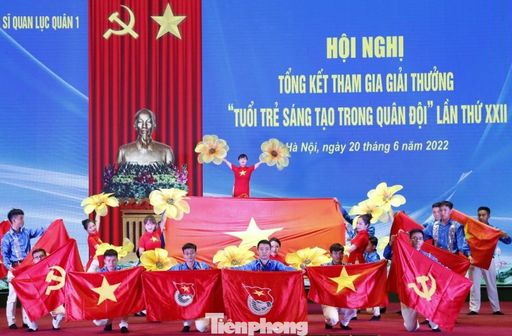 ĐVTN Trường Sĩ quan Lục quân 1 và đơn vị kết nghĩa biểu diễn văn nghệ tại chương trình