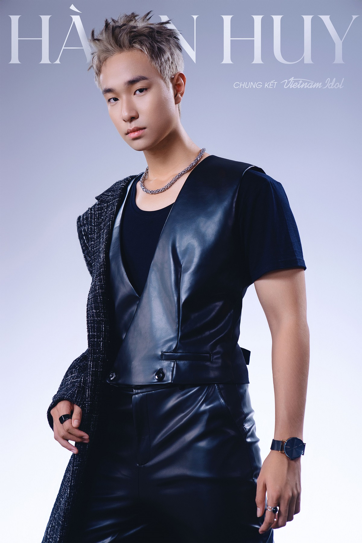 và gặp gỡ anh chàng Hà An Huy - Quán quân Vietnam Idols 2023, với phong cách biểu diễn đầy trẻ trung, mới lạ, cuốn hút. và gặp gỡ anh chàng Hà An Huy - Quán quân Vietnam Idols 2023, với phong cách biểu diễn đầy trẻ trung, mới lạ, cuốn hút.