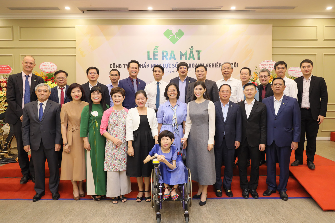 Công ty Nghị Lực Sống được startup từ nền tảng là các Doanh nhân Sao Đỏ, là công ty hiếm có quy tụ đông những người vừa có tấm lòng, trí tuệ và khả năng tài chính tham gia. Công ty Nghị Lực Sống được startup từ nền tảng là các Doanh nhân Sao Đỏ, là công ty hiếm có quy tụ đông những người vừa có tấm lòng, trí tuệ và khả năng tài chính tham gia.