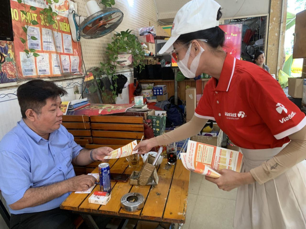 Keno là sản phẩm xổ số thu hút người chơi đến ngồi chơi tại điểm Vietlott. (Nguồn: Vietlott)