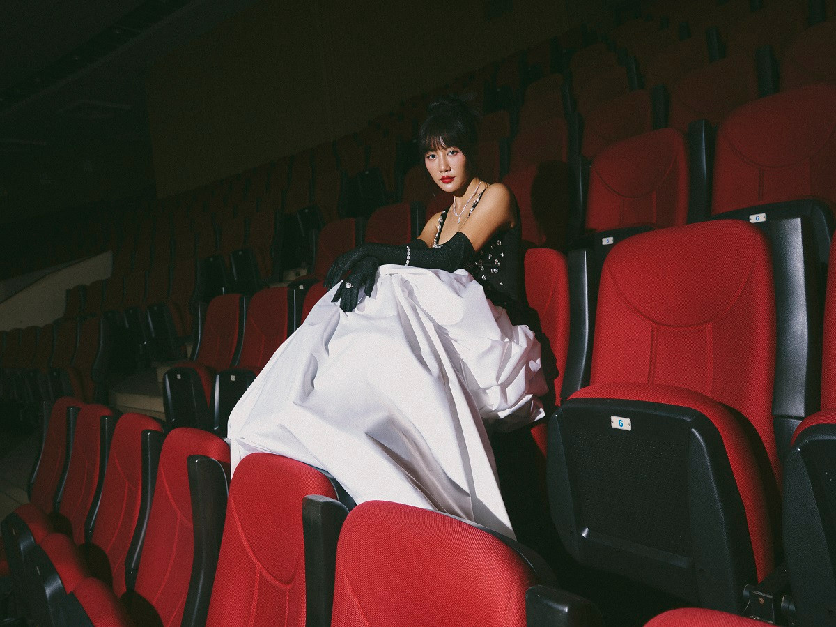 Lắng nghe giọng ca “Đại minh tinh” đầy nội lực và cảm xúc của nữ ca sĩ Văn Mai Hương tại Hội khai trương - La Fiesta Night 21.12 Lắng nghe giọng ca “Đại minh tinh” đầy nội lực và cảm xúc của nữ ca sĩ Văn Mai Hương tại Hội khai trương - La Fiesta Night 21.12