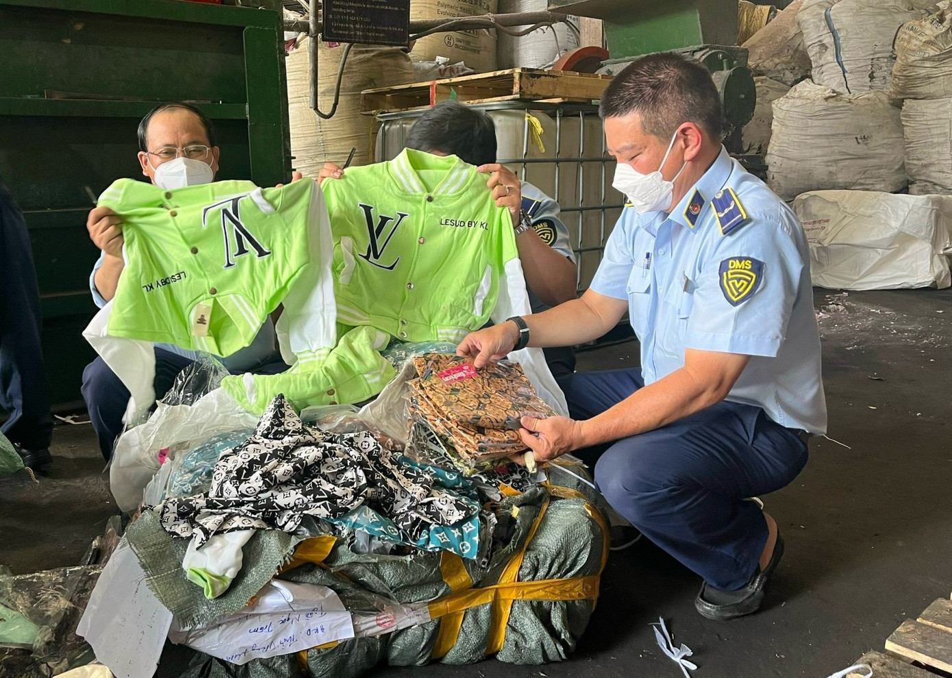 Lực lượng QLTT TPHCM thu giữ hàng giả, hàng lậu trên địa bàn thành phố