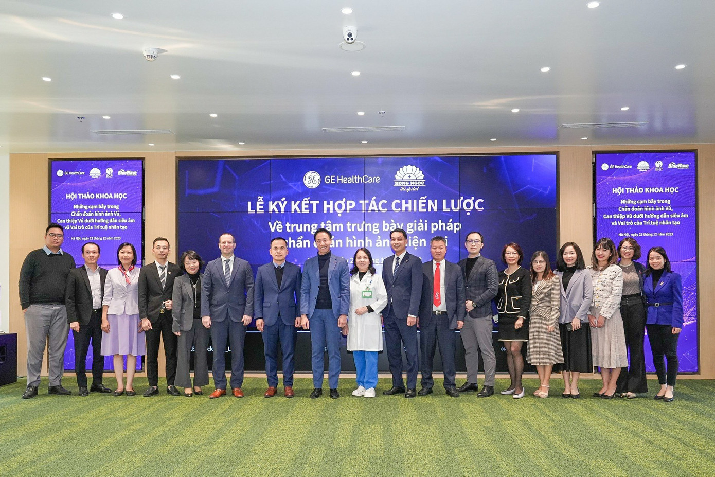 GE HealthCare và Bệnh viện Hồng Ngọc hiện là đối tác chiến lược, cam kết hợp tác về công nghệ và phát triển năng lực. GE HealthCare và Bệnh viện Hồng Ngọc hiện là đối tác chiến lược, cam kết hợp tác về công nghệ và phát triển năng lực.