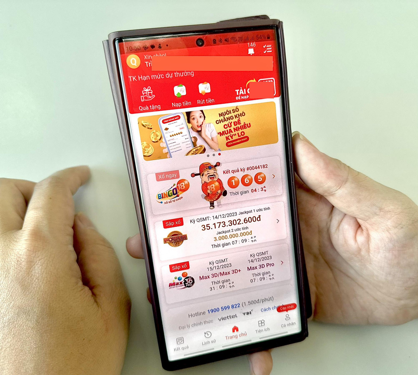 Kênh điện thoại của Vietlott đang thu hút đông đảo người chơi. Kênh điện thoại của Vietlott đang thu hút đông đảo người chơi.