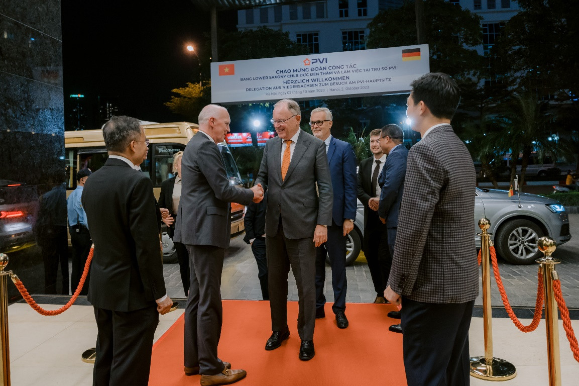 Đoàn công tác đến thăm và làm việc tại tòa nhà PVI Đoàn công tác đến thăm và làm việc tại tòa nhà PVI