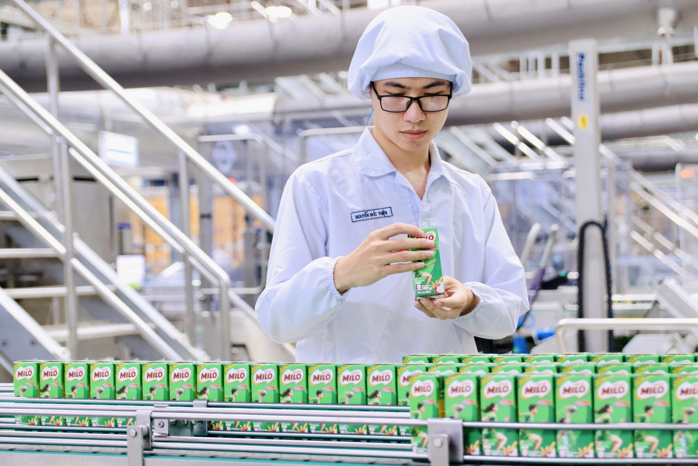 Nestlé Việt Nam đã áp dụng nhiều sáng kiến về bao bì bền vững, trong đó có sự chuyển đổi từ ống hút nhựa sang ống hút giấy Nestlé Việt Nam đã áp dụng nhiều sáng kiến về bao bì bền vững, trong đó có sự chuyển đổi từ ống hút nhựa sang ống hút giấy