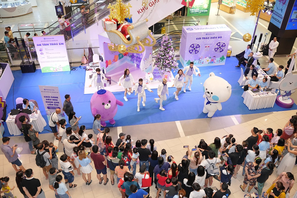 A2 Sự kiện “Gửi trao diệu kỳ” thu hút hàng nghìn người quan tâm A2 Sự kiện “Gửi trao diệu kỳ” thu hút hàng nghìn người quan tâm