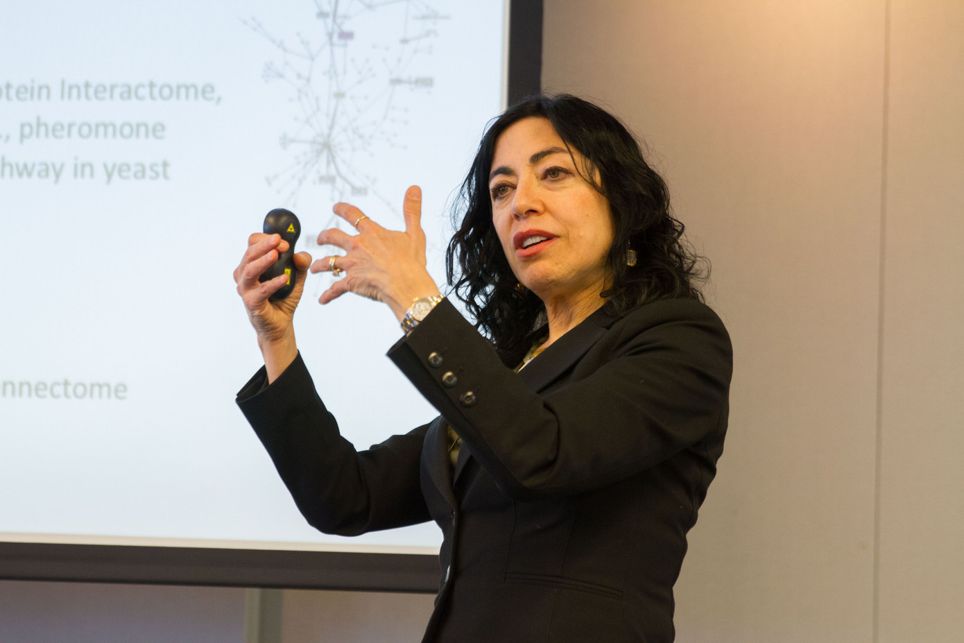 GS. Jennifer Tour Chayes là Hiệu trưởng Trường Công nghệ Thông tin thuộc Đại học California, Berkele