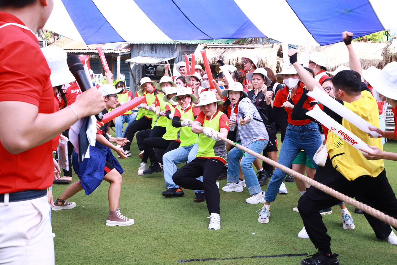 Jollibee luôn chú trọng xây dựng kết nối nhân viên thông qua các hoạt động đội nhóm