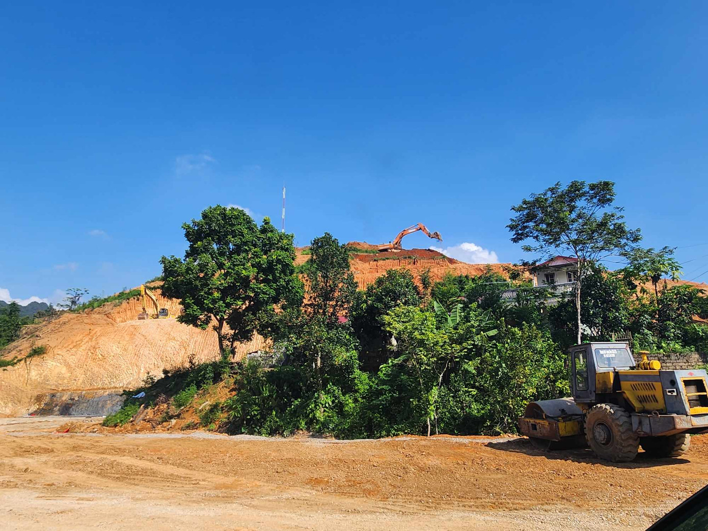 Nhiều dự án xây dựng được triển khai nhanh chóng ở Lạng Sơn .Ảnh: Duy Chiến Nhiều dự án xây dựng được triển khai nhanh chóng ở Lạng Sơn .Ảnh: Duy Chiến