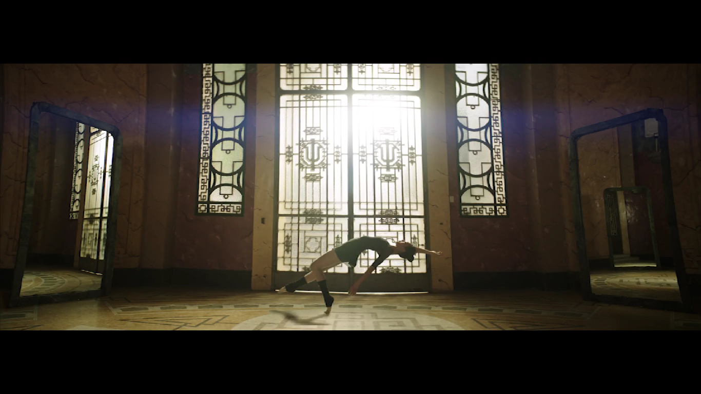 Những hình ảnh ấn tượng ở phần mở đầu TVC “Thành công theo cách riêng”