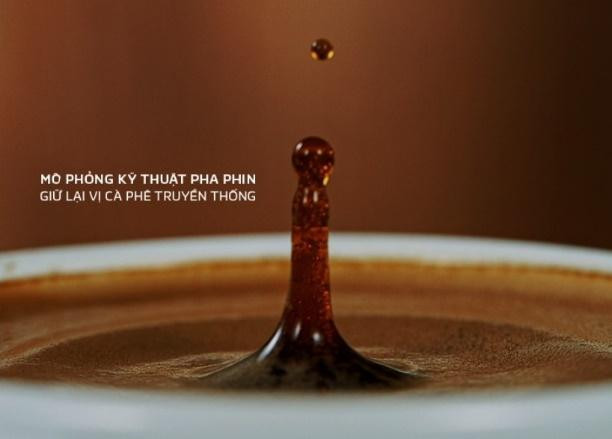 Với quy trình sản xuất mô phỏng theo đúng kỹ thuật pha phin: nén, ủ, chiết, NESCAFÉ Nước Cốt Cà Phê vẫn giữ trọn vẹn nước cốt cà phê đầu tinh tuý, đậm thơm chuẩn gu người Việt.