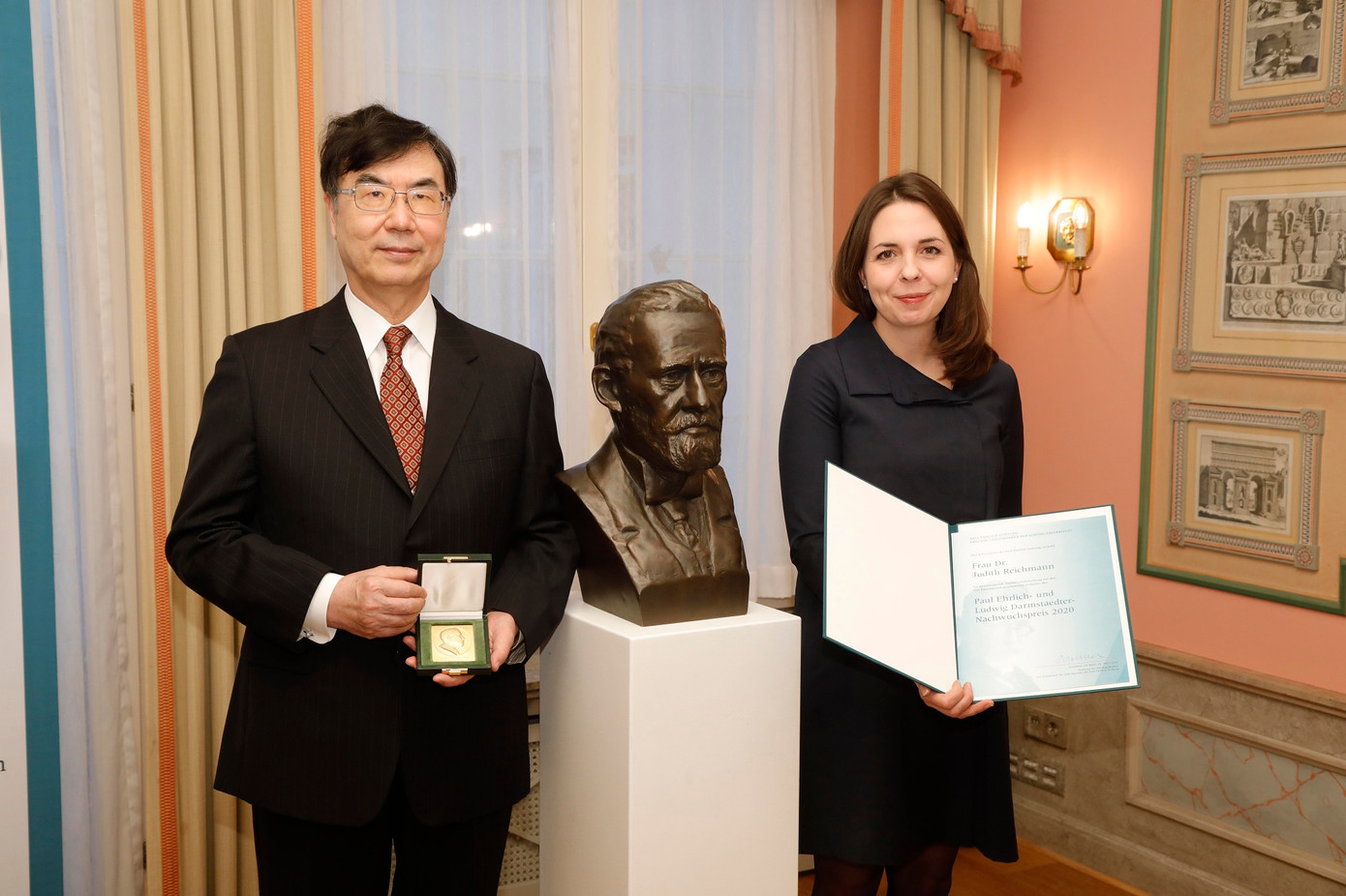 GS. Shimon Sakaguchi trở thành Chủ nhân Giải thưởng Paul Elrich và Ludwig Darmstaedter, giải thưởng mang tên nhà miễn dịch học vĩ đại người Đức Paul Elrich (1854-1915) (Ảnh: IFReC, Đại học Osaka)