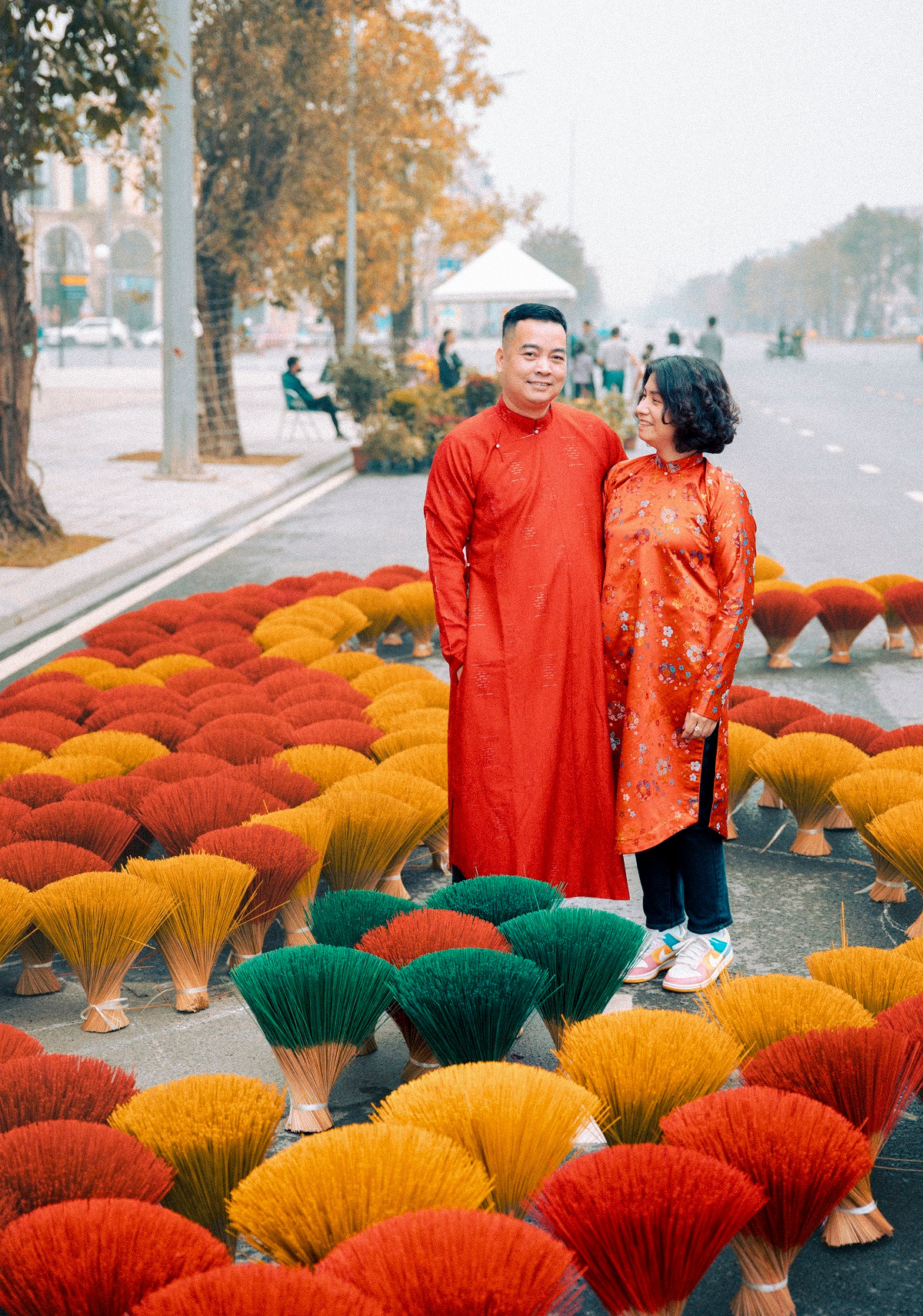 Đến với Tết xưa tại Center Point dễ dàng bắt gặp hình ảnh phụ nữ Việt xúng xính trong chiếc áo dài xưa