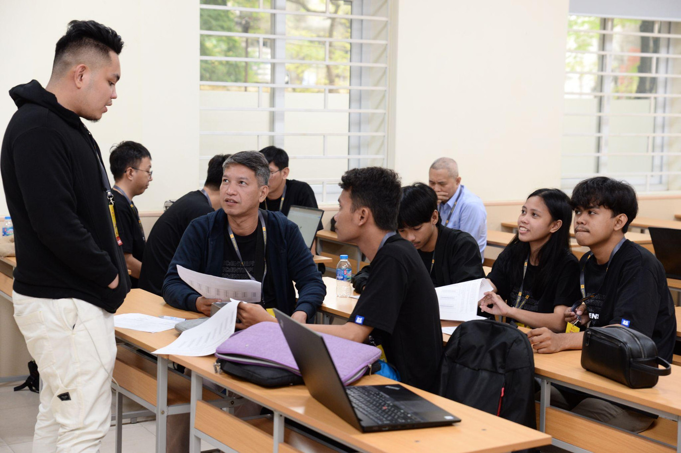 Các thí sinh quốc tế tham dự cuộc thi Chung Kết 1C Skills Camp Hackathon