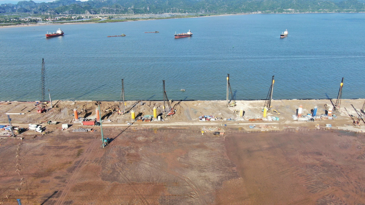 Công nghệ RAS column được nhận định có thể giải quyết gần như triệt để vấn đề sạt lở và chịu lực đối với các khu vực chịu lực ven biển, ven sông thuộc các dự án kho cảng hoặc nhà máy lớn.