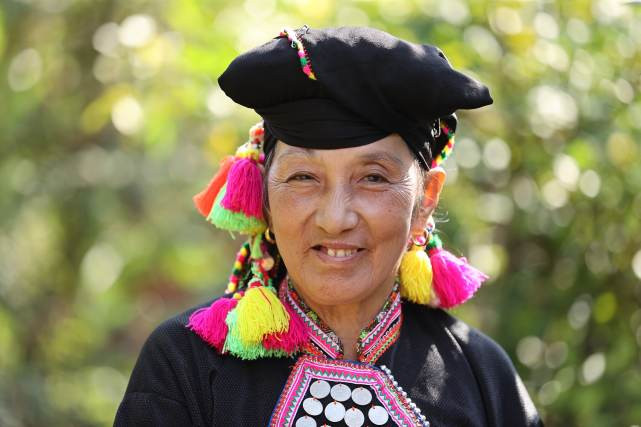 Bà Hù Cố Xuân - Nghệ nhân Si La (79 tuổi, bản Seo Hai, xã Can Hồ Bà Hù Cố Xuân - Nghệ nhân Si La (79 tuổi, bản Seo Hai, xã Can Hồ