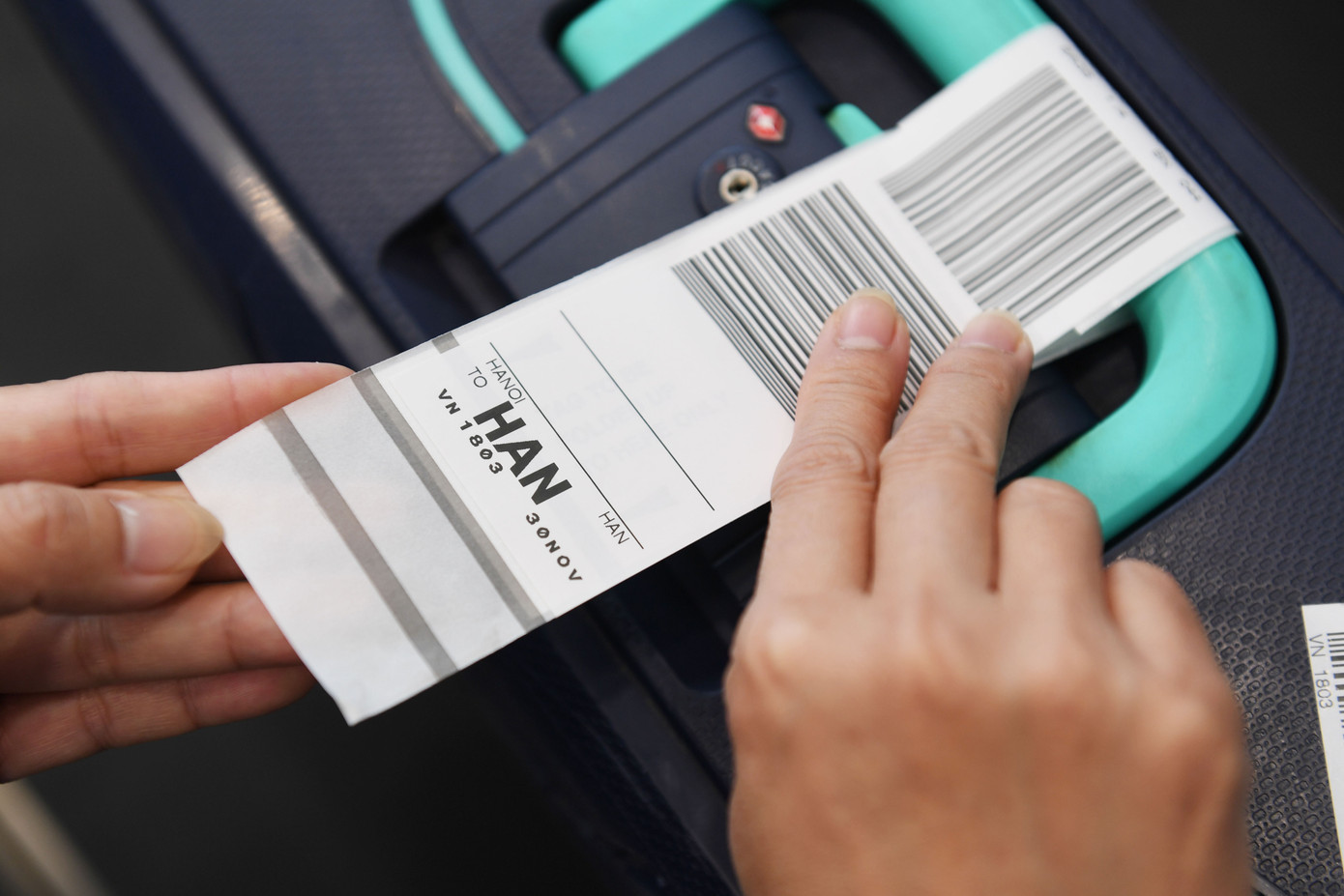 Toàn bộ hệ thống làm thủ tục hàng không như mạng, máy in thẻ lên tàu bay, in thẻ hành lý, thẻ phụ trợ, bảng biểu về vật phẩm an ninh… đều được kiểm tra kỹ lưỡng