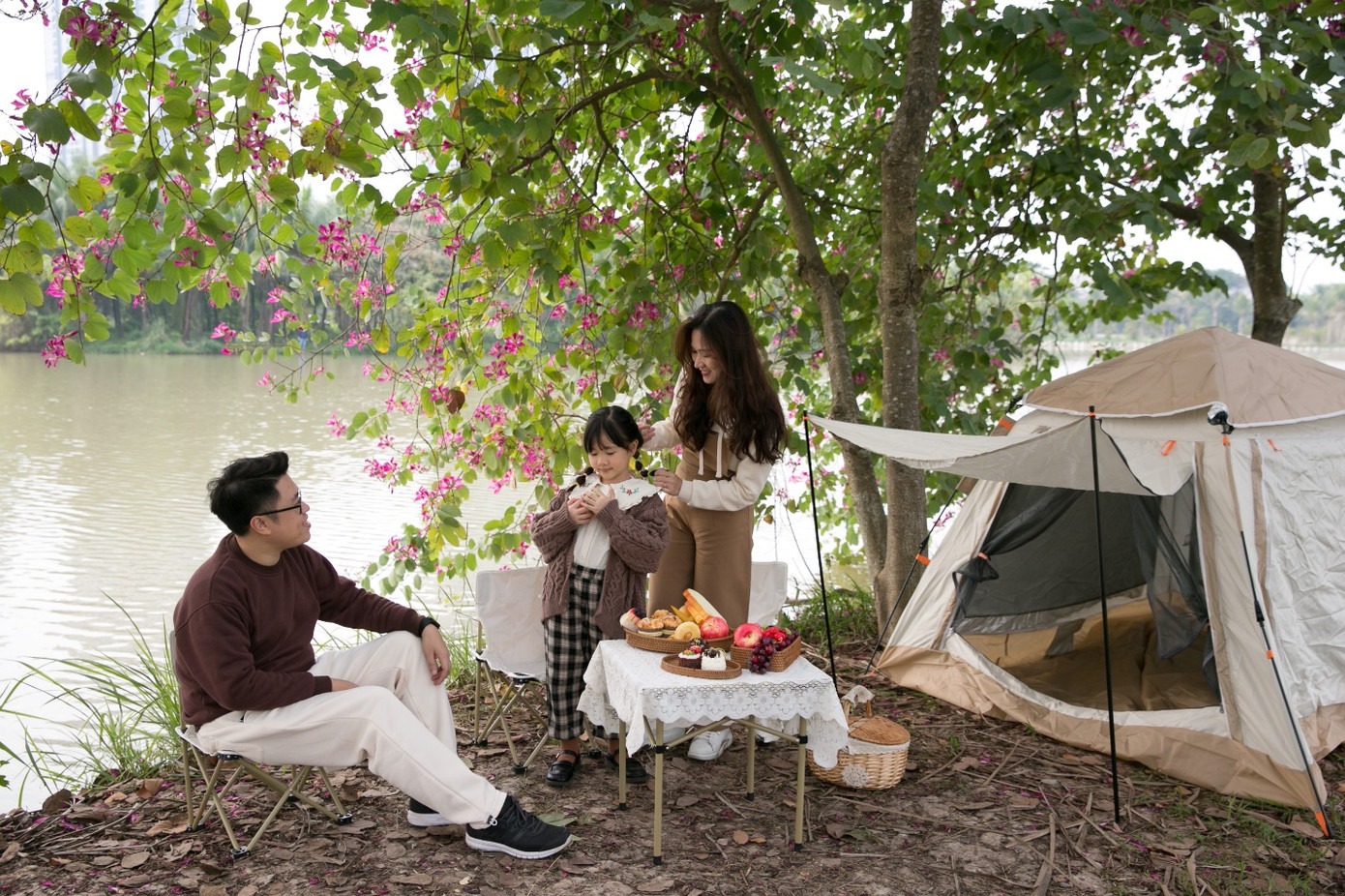 Cắm trại tại KĐT Ecopark là trải nghiệm thú vị, mới mẻ Cắm trại tại KĐT Ecopark là trải nghiệm thú vị, mới mẻ