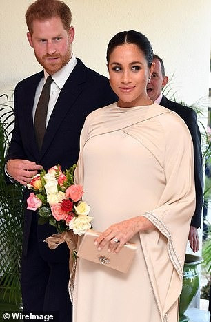 Meghan và bà Melania nhiều lần được phát hiện mặc trang phục tương đồng, về cả màu sắc lẫn kiểu dáng. Meghan và bà Melania nhiều lần được phát hiện mặc trang phục tương đồng, về cả màu sắc lẫn kiểu dáng.