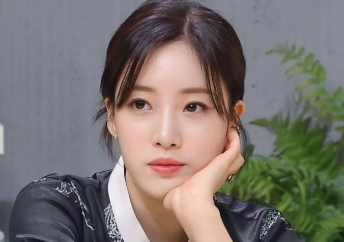 Eunjung nhận tin mẹ qua đời khi đang ở Việt Nam.