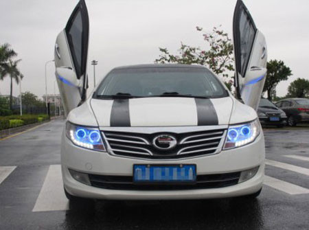 Nhờ tút tát nhiều chi tiết, chiếc sedan 