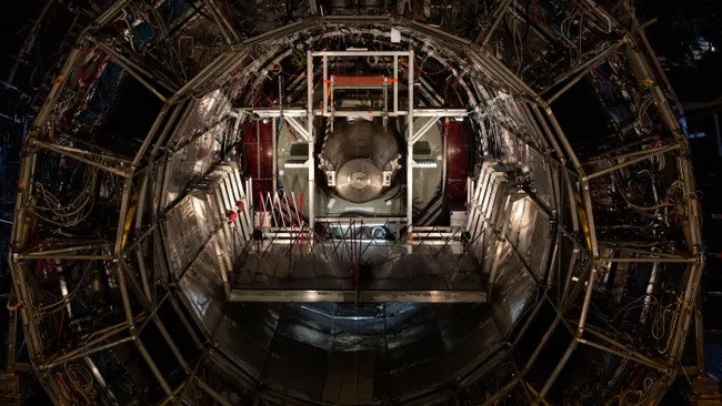 Máy dò ALICE của Máy gia tốc hạt lớn. (Ảnh: Ronald Patrick)