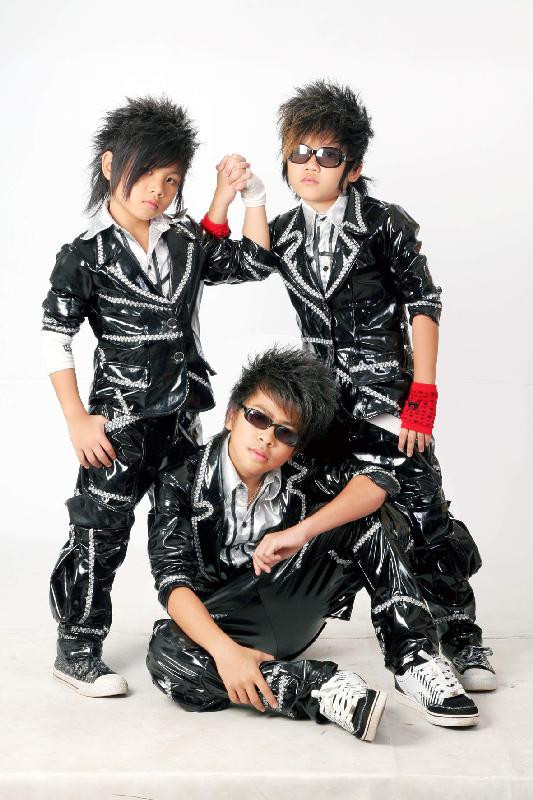 Nhóm nhạc trẻ em HKT-M. Ảnh: vietyo.com. Nhóm nhạc trẻ em HKT-M Ảnh: vietyo.com