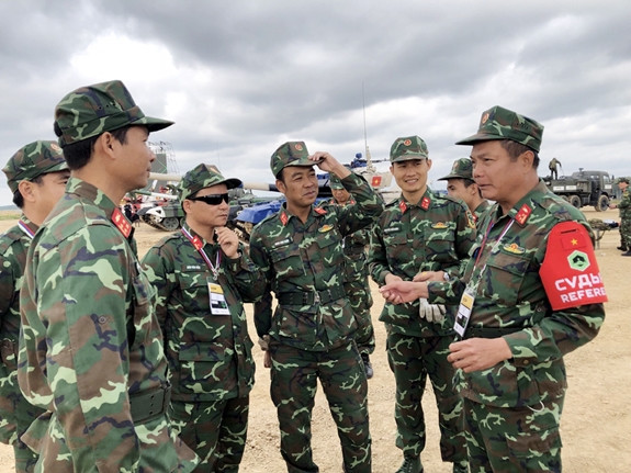 Đội Việt Nam giành huy chương bạc tại giải Tank Biathlon 2019 ảnh 1