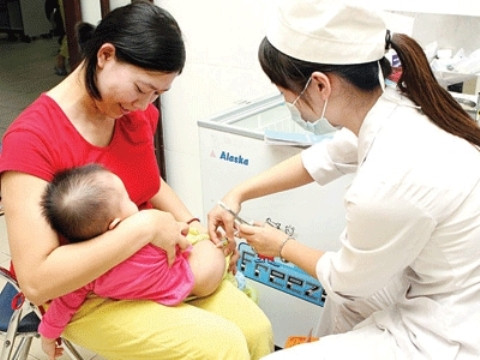 Nhiều trẻ sơ sinh tử vong vì tiêm vaccin. Nhiều trẻ sơ sinh tử vong vì tiêm vaccin