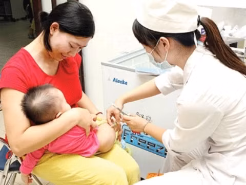 Nhiều trẻ sơ sinh tử vong vì tiêm vaccin