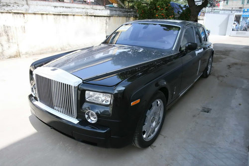 Nhiều loại xe sang và siêu sang đã được nhập về Việt Nam theo dạng “hồi hương”. Ảnh: Đào Ngọc Thạch - Ngọc Thắng